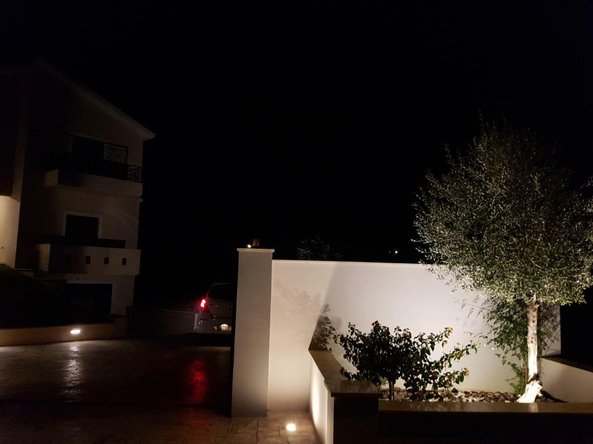 איגיו Dimitris Villa מראה חיצוני תמונה