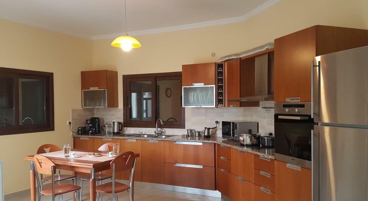 איגיו Dimitris Villa מראה חיצוני תמונה